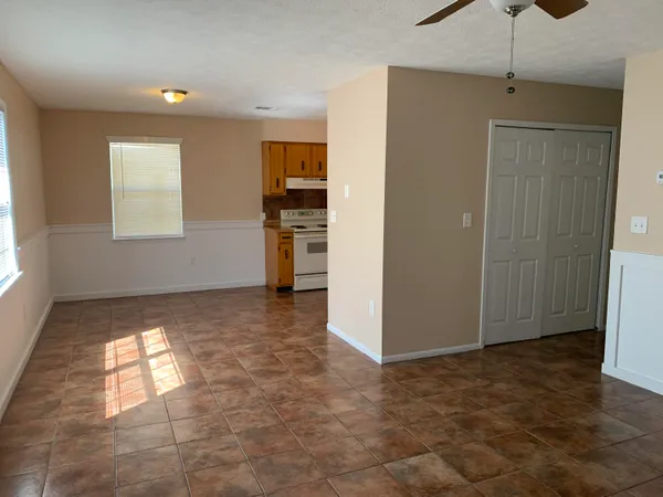 $1,100 | 719 South Berthe Avenue, Unit 4, Panama City, FL 32404