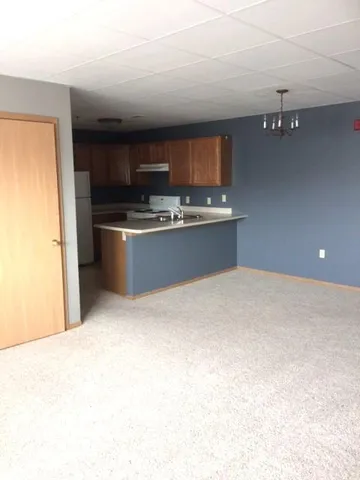 $925 | 109 East Luverne Street, Unit 325, Luverne, MN 56156