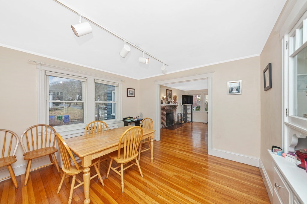 96-98 Withington Road Newton, MA 02460 - Photo 5 of 29