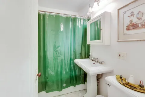 $150,000 | 36 Harrison Street, Unit 2, Oak Park, IL 60304