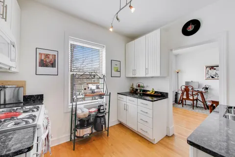 $150,000 | 36 Harrison Street, Unit 2, Oak Park, IL 60304