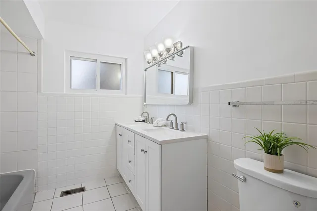 $524,500 | 1605 East Frederick Street, Arlington Heights, IL 60004