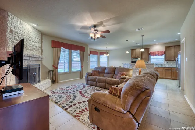$465,000 | 909 Armour Drive, Cibolo, TX 78108