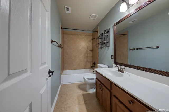 $465,000 | 909 Armour Drive, Cibolo, TX 78108