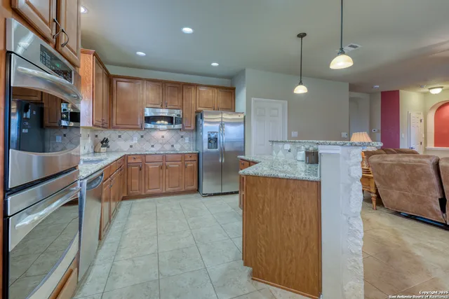 $465,000 | 909 Armour Drive, Cibolo, TX 78108