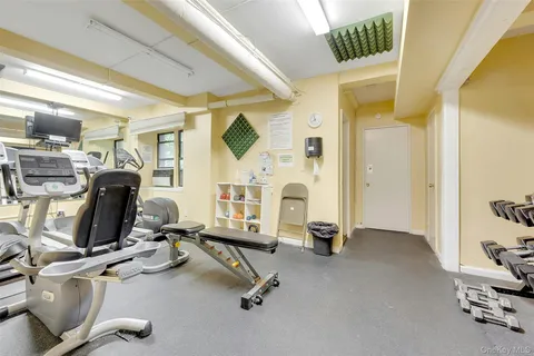 $379,000 | 620 Pelham Road, Unit 3C, New Rochelle, NY 10805