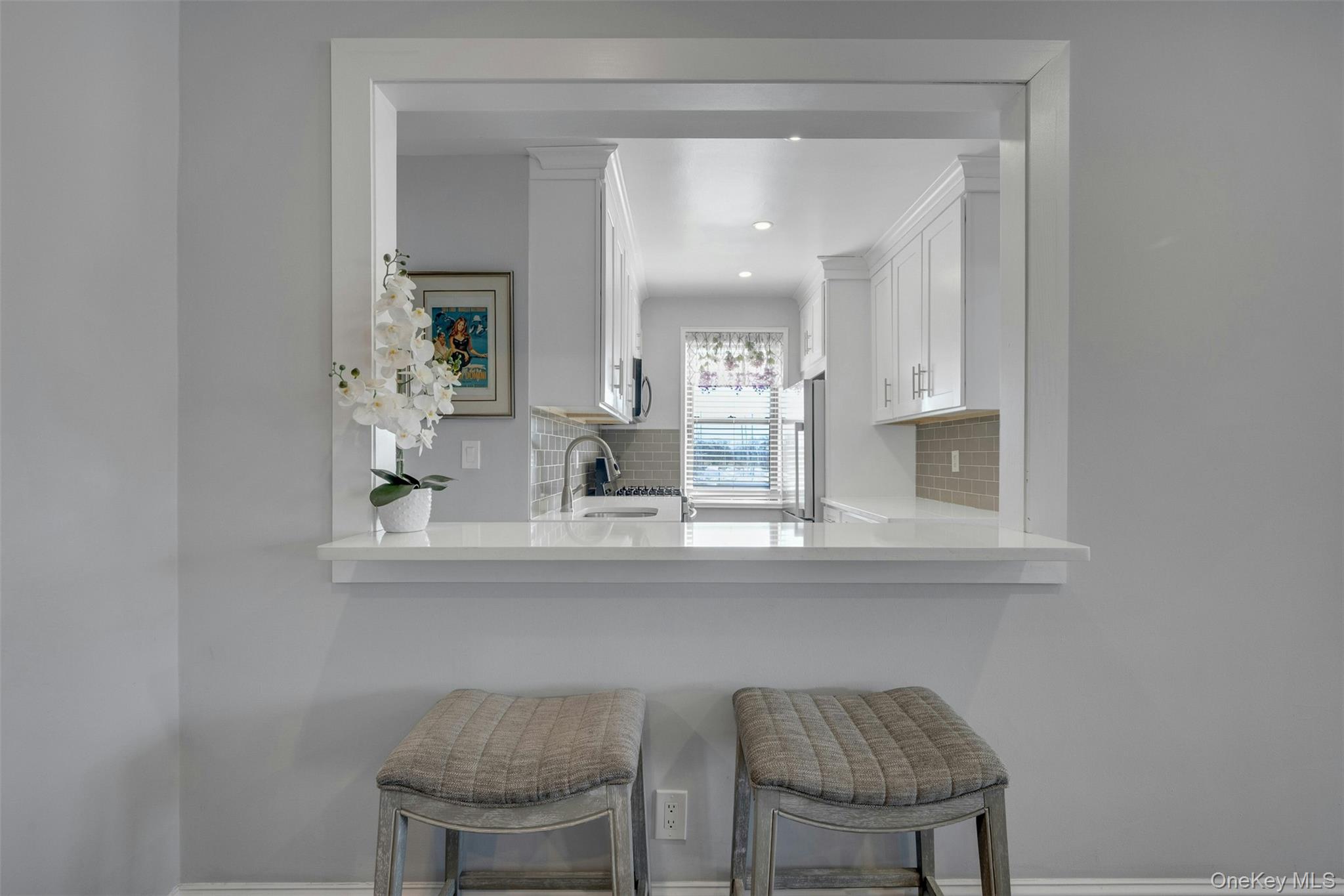 620 Pelham Road, Unit 3C New Rochelle, NY 10805 - Photo 5 of 32 Open Breakfast Counter to the Kitchen