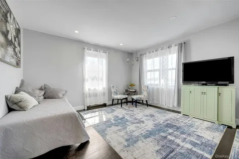 $379,000 | 620 Pelham Road, Unit 3C, New Rochelle, NY 10805