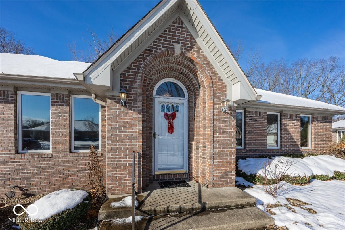 3206 Thomas Trace Columbus, IN 47203 - Photo 2 of 28