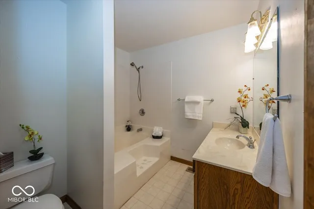 $297,500 | 3206 Thomas Trace, Columbus, IN 47203