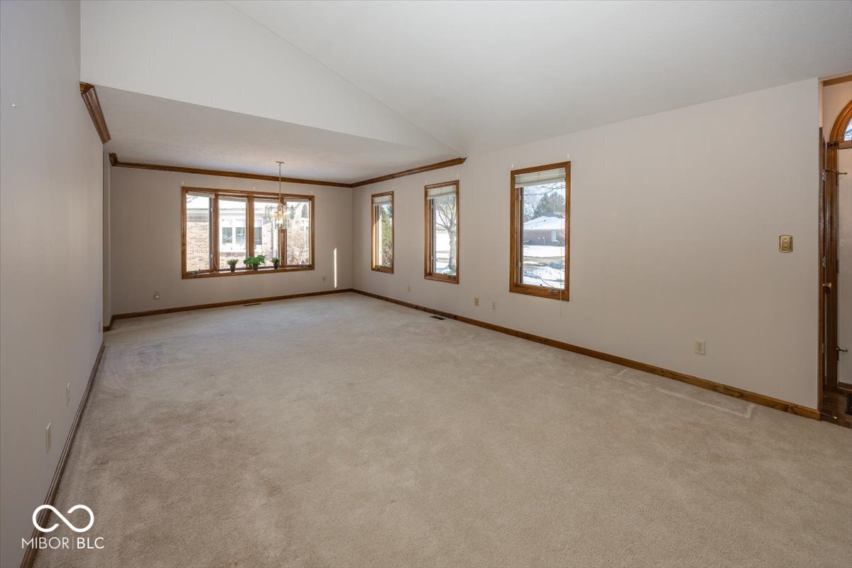 3206 Thomas Trace Columbus, IN 47203 - Photo 6 of 28