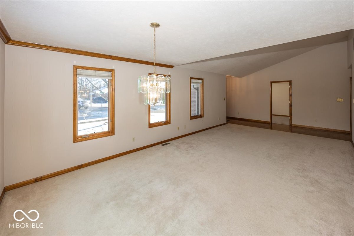 3206 Thomas Trace Columbus, IN 47203 - Photo 7 of 28