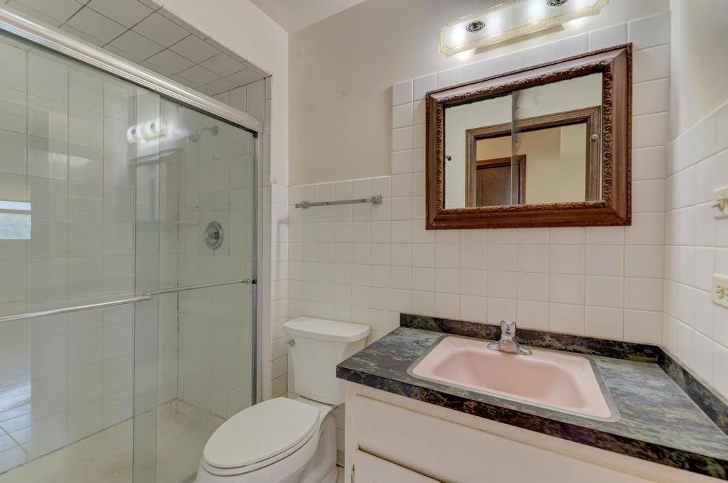 8017 Sawyer Road Darien, IL 60561 - Photo 26 of 35