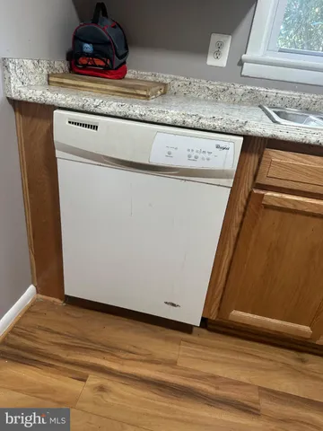 a view of a utility room with washer and dryer