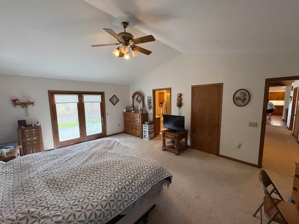 $549,900 | W9221 Amber Lane, Clintonville, WI 54929
