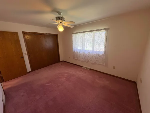 $549,900 | W9221 Amber Lane, Clintonville, WI 54929