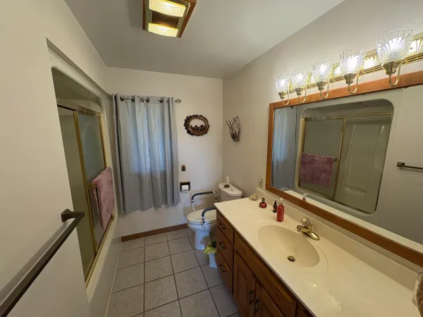 $549,900 | W9221 Amber Lane, Clintonville, WI 54929