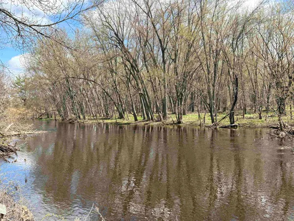$549,900 | W9221 Amber Lane, Clintonville, WI 54929