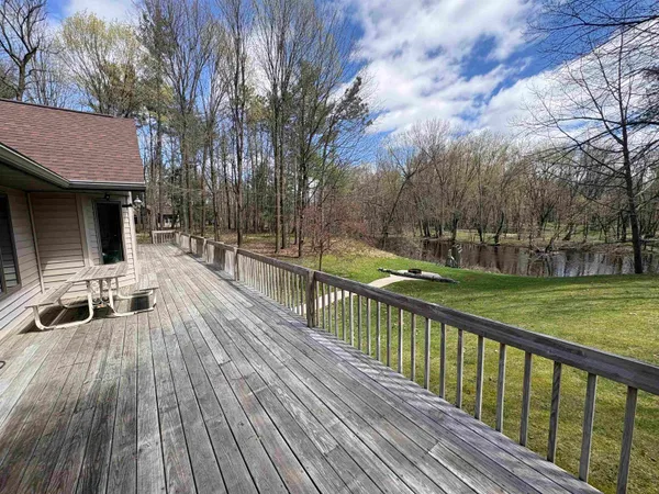$549,900 | W9221 Amber Lane, Clintonville, WI 54929