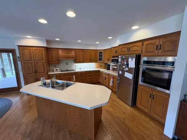 $549,900 | W9221 Amber Lane, Clintonville, WI 54929
