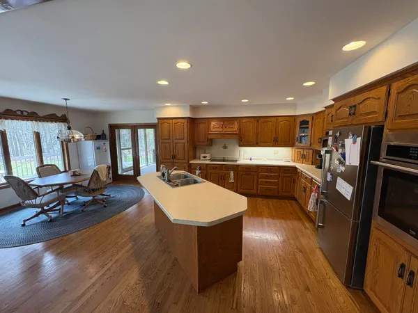 $549,900 | W9221 Amber Lane, Clintonville, WI 54929