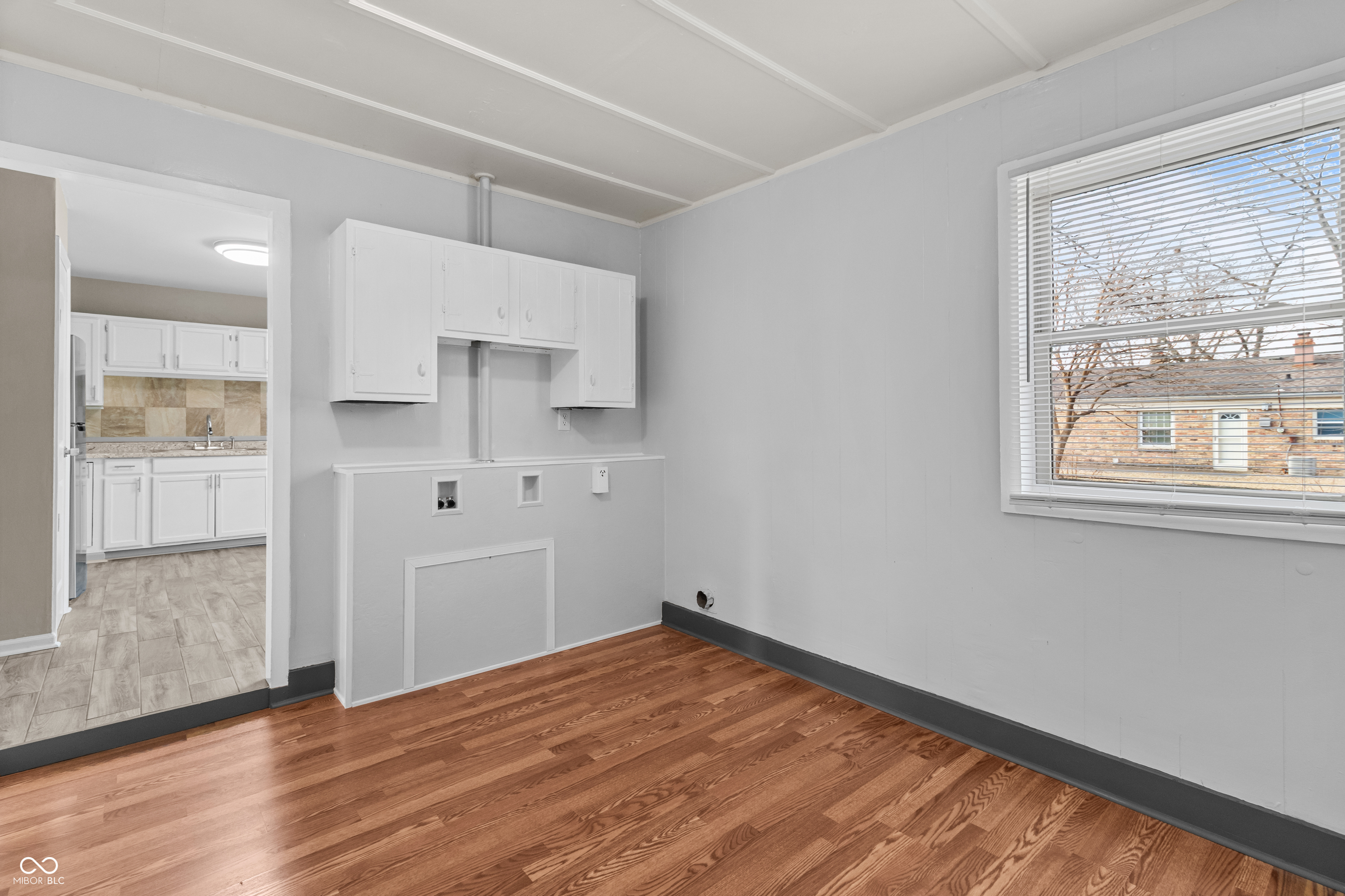 2626 Ebbie Road Indianapolis, IN 46219 - Photo 14 of 25 Gallery Image 14