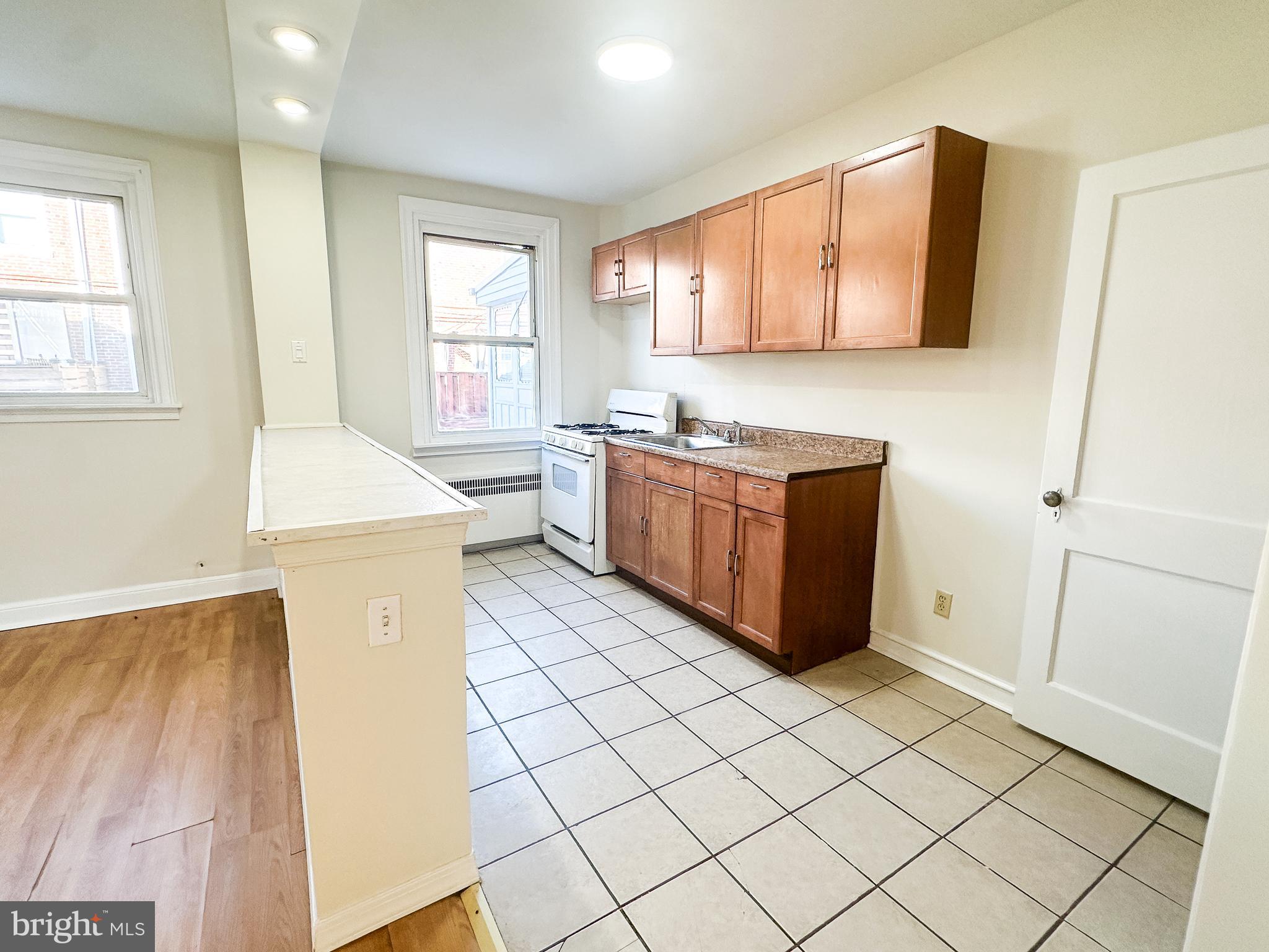7408 Rugby Street Philadelphia, PA 19138 - Photo 14 of 33 Dining Room/Kitchen