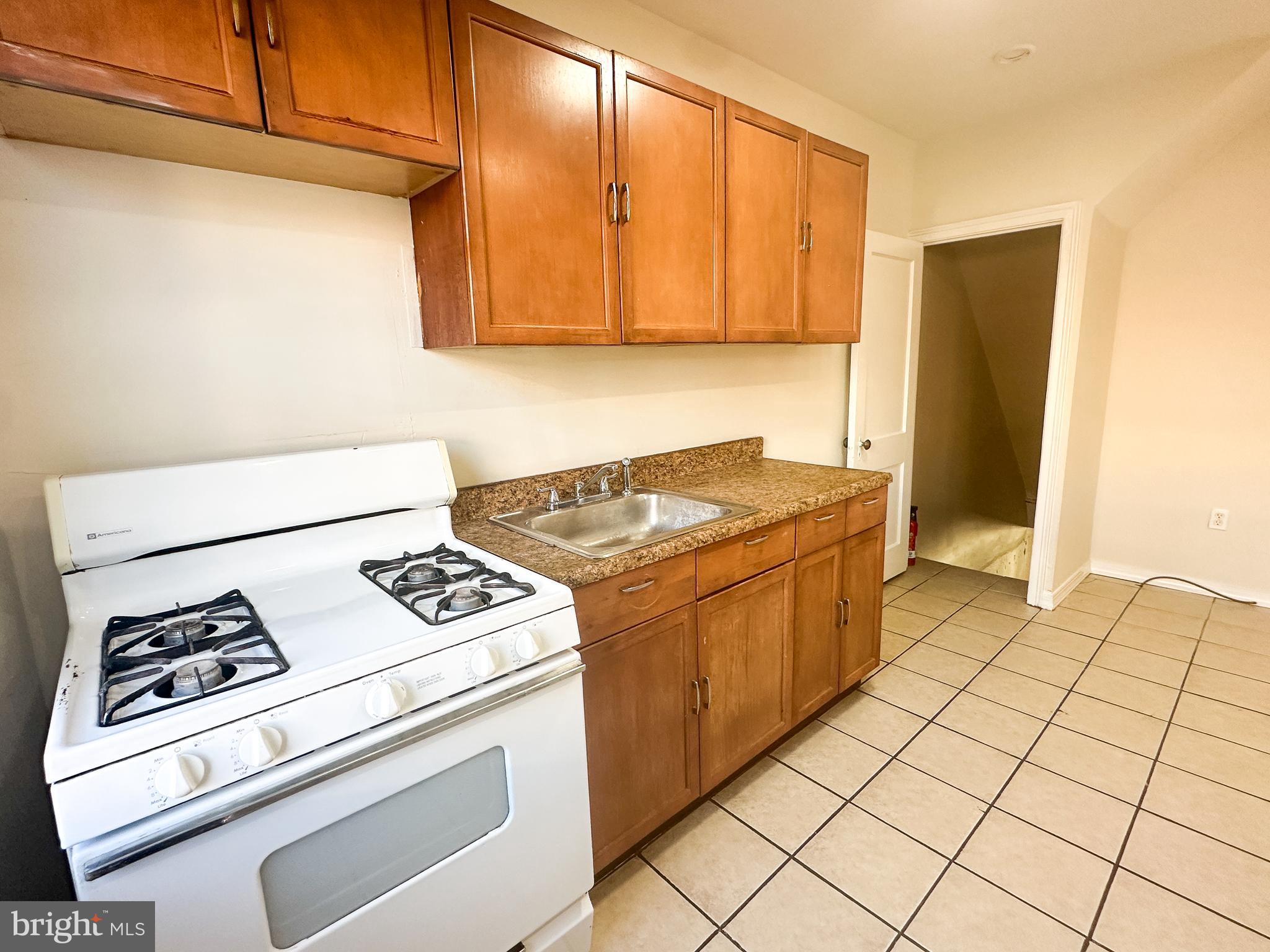 7408 Rugby Street Philadelphia, PA 19138 - Photo 16 of 33 Kitchen