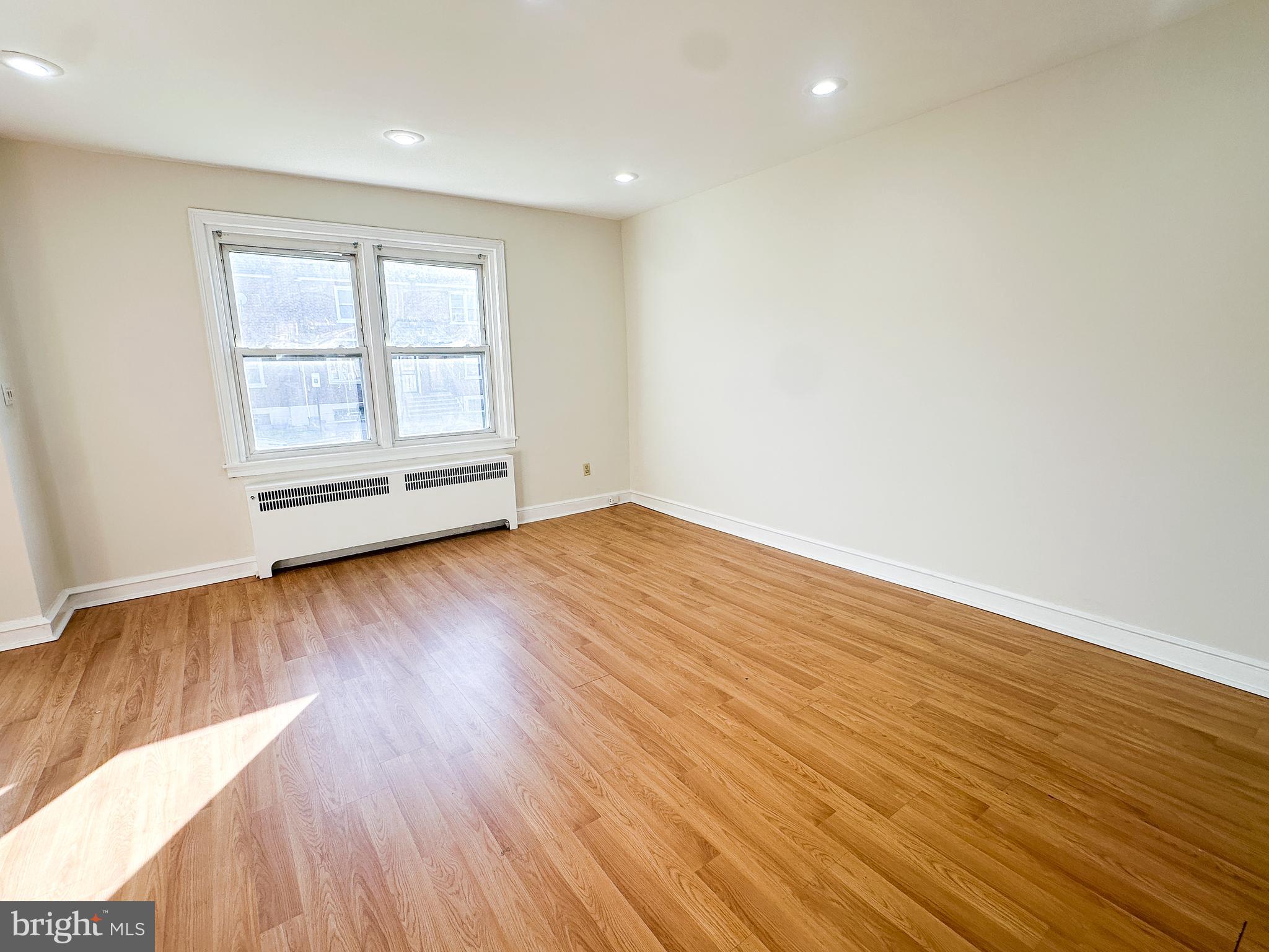 7408 Rugby Street Philadelphia, PA 19138 - Photo 9 of 33 Living Room