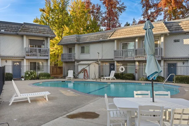 $314,900 | 2515 Merrychase Drive, Unit F, Cameron Park, CA 95682