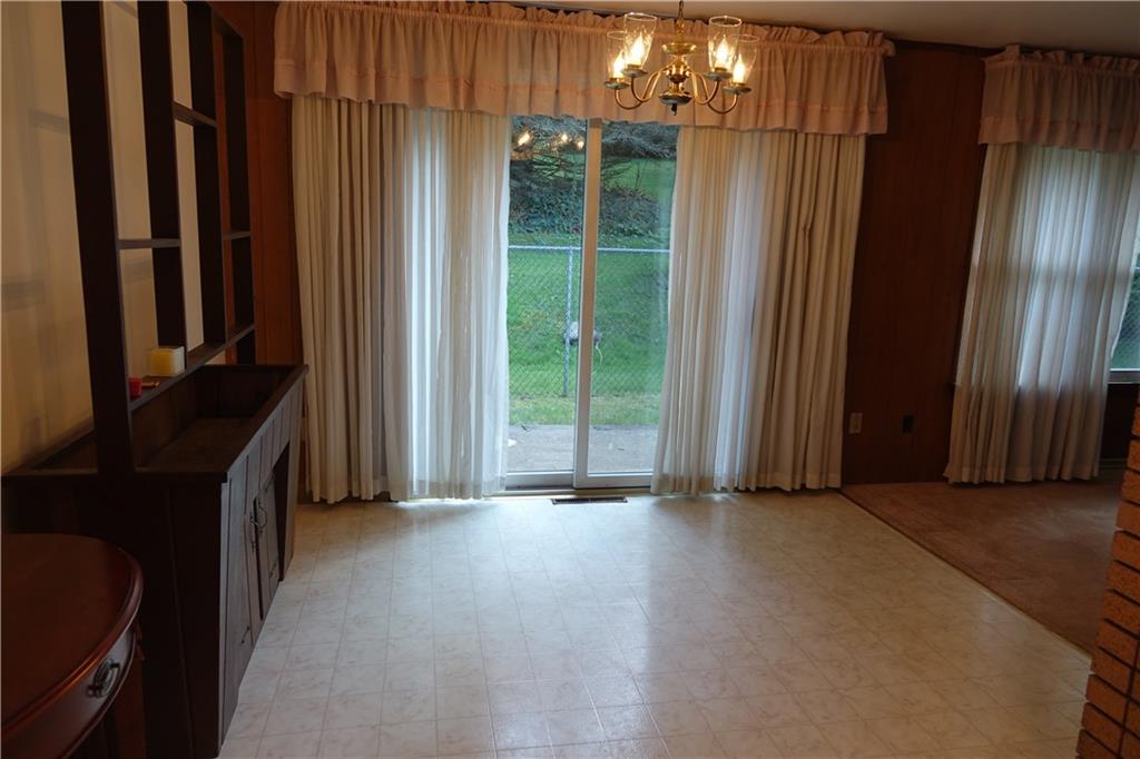 140 Pinehurst Road Butler, PA 16001 - Photo 12 of 25 Eat-in-kitchen with sliding glass doors to the patio