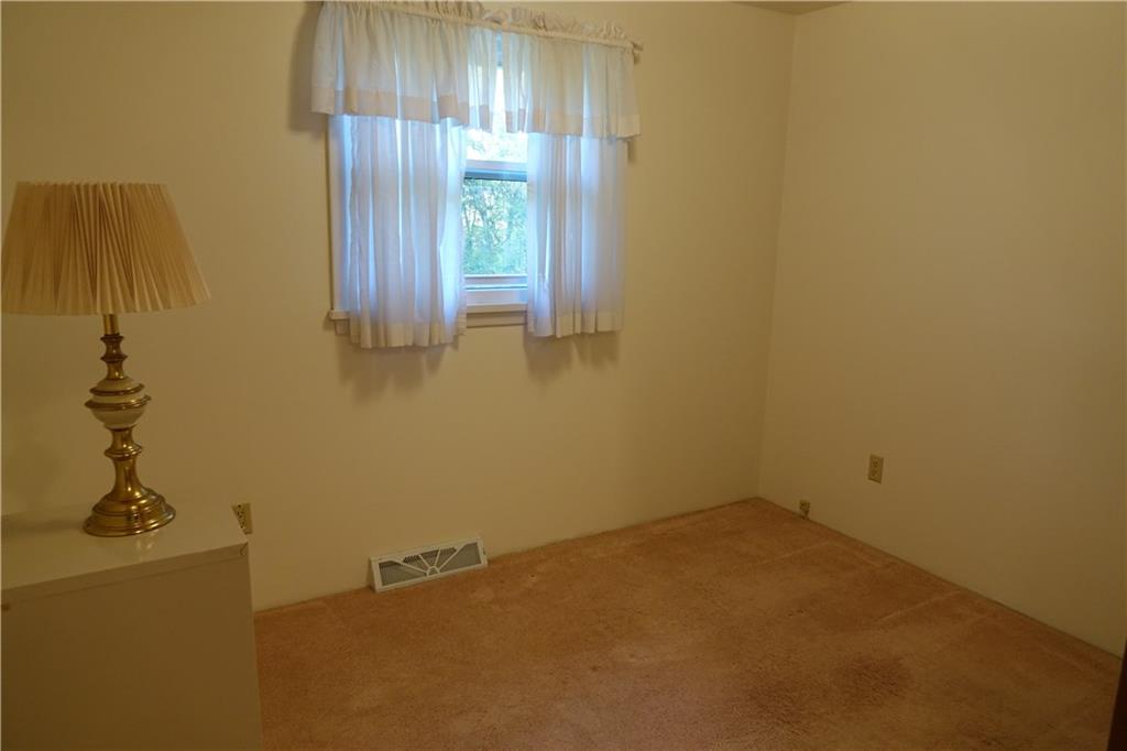 140 Pinehurst Road Butler, PA 16001 - Photo 15 of 25 Bedroom