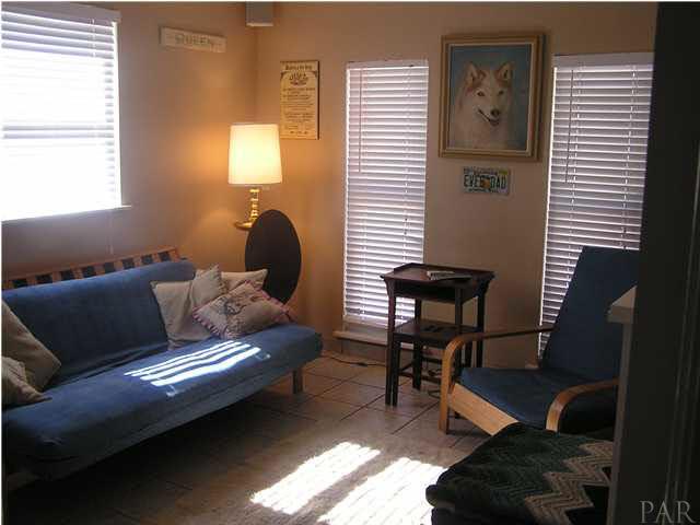 356 Quigley Road Pensacola, FL 32506 - Photo 13 of 15 Den.built in book case