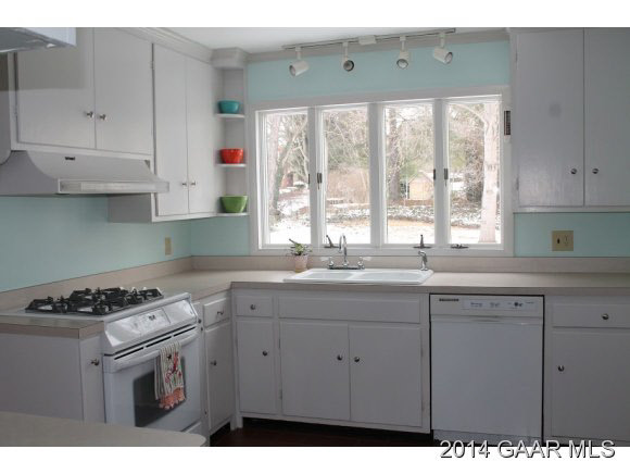 1201 Chatham Road Waynesboro, VA 22980 - Photo 10 of 25 Gallery Image 10