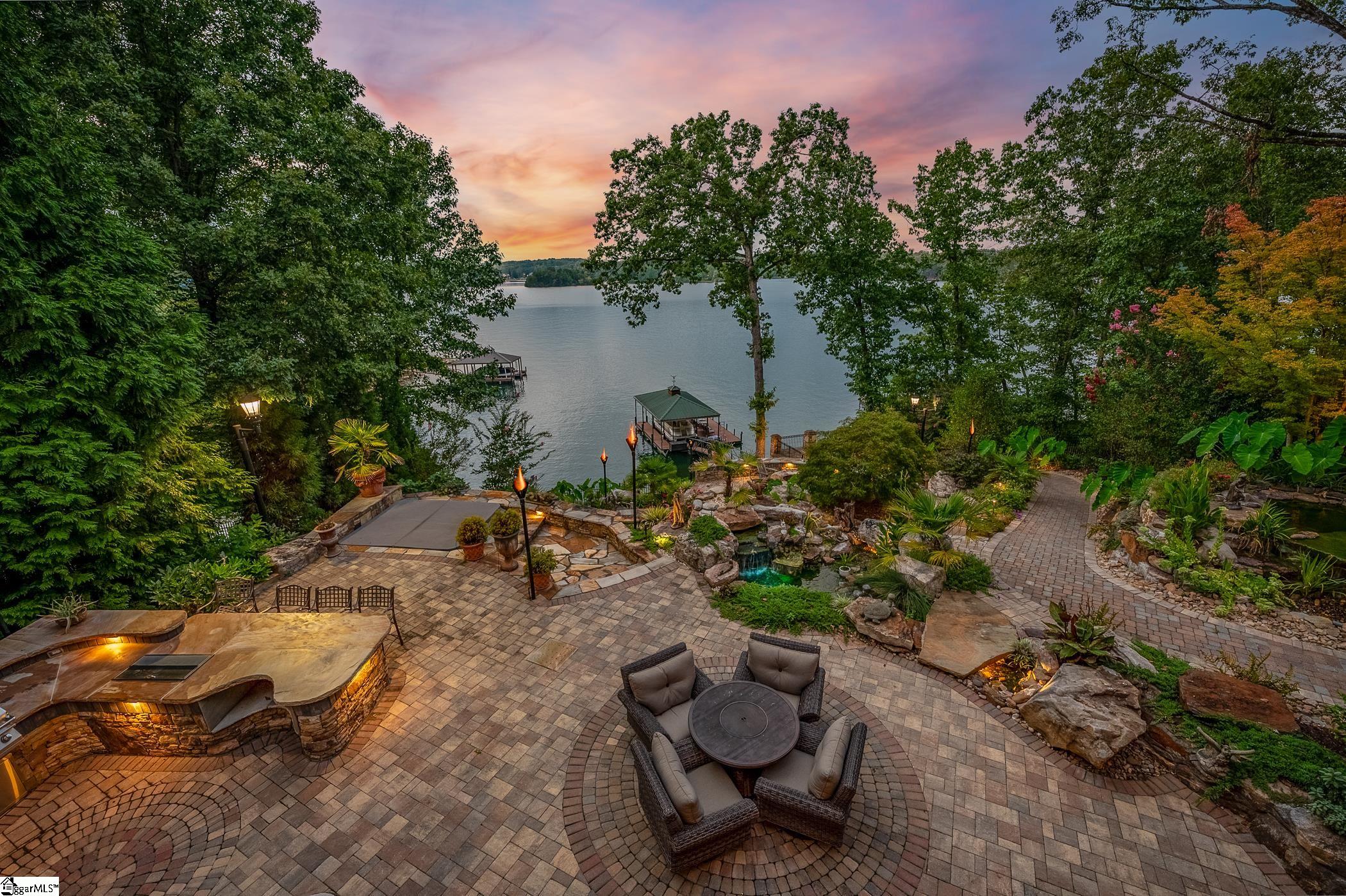 600 High View Court Seneca, SC 29672 - Photo 2 of 36