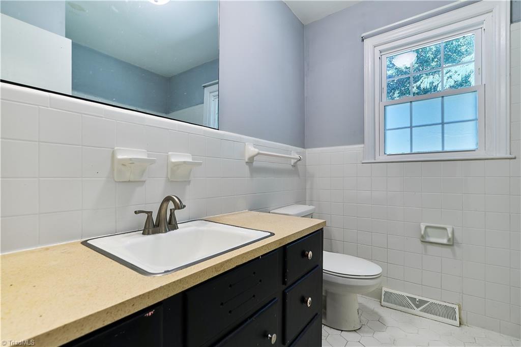 2112 Mack Road Asheboro, NC 27205 - Photo 12 of 28 Gallery Image 12