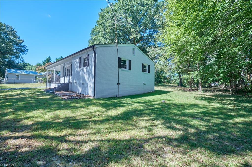 2112 Mack Road Asheboro, NC 27205 - Photo 3 of 28 Gallery Image 3