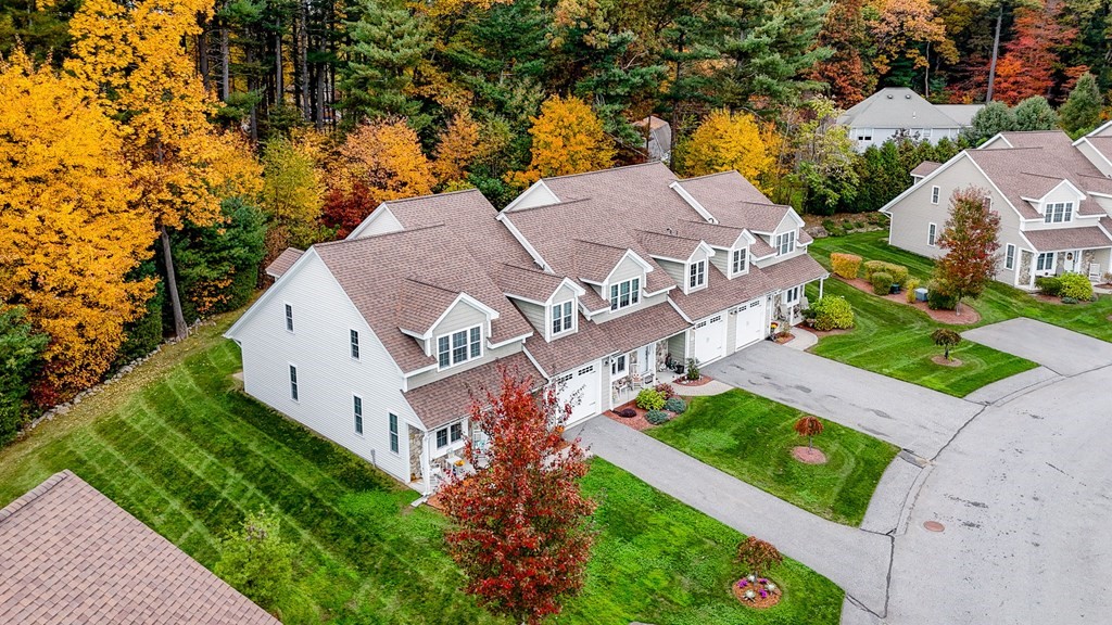 53 Baldwin Road, Unit 1701 Billerica, MA 01821 - Photo 34 of 42 an aerial view of residential houses with yard