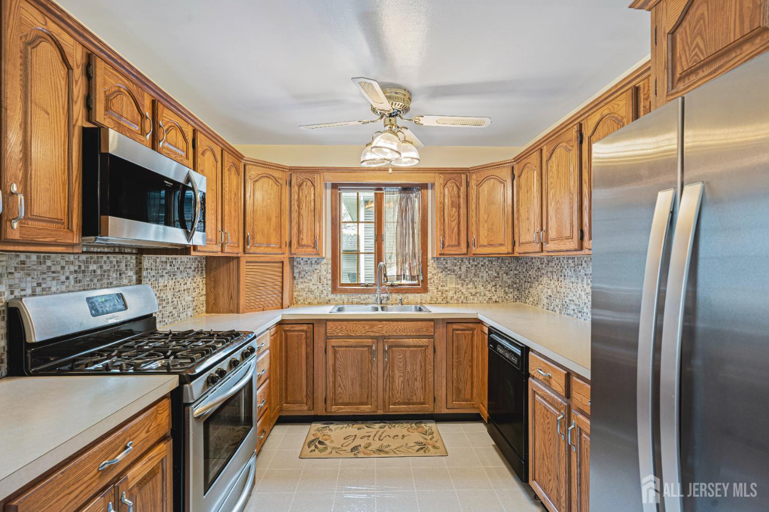 1208 Omaha Road North Brunswick, NJ 08902 - Photo 14 of 60 Gallery Image 14
