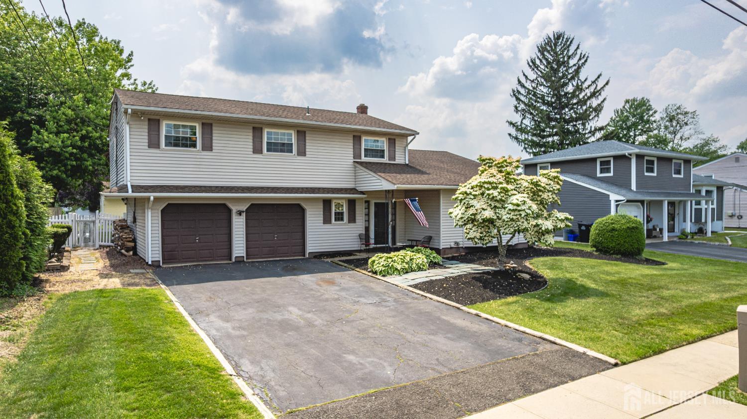1208 Omaha Road North Brunswick, NJ 08902 - Photo 2 of 60 Gallery Image 2