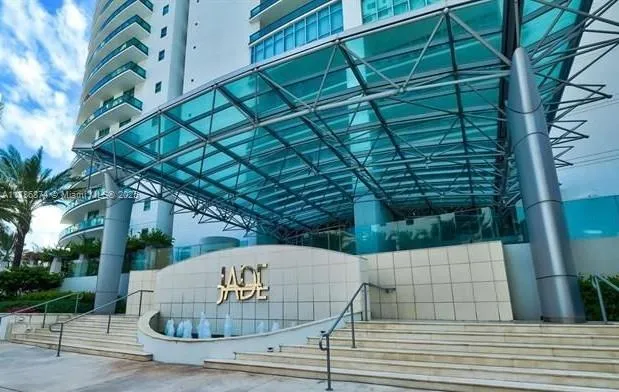 $8,500 | 1331 Brickell Bay Drive, Unit 3203, Miami, FL 33131