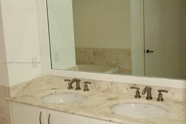 $8,500 | 1331 Brickell Bay Drive, Unit 3203, Miami, FL 33131