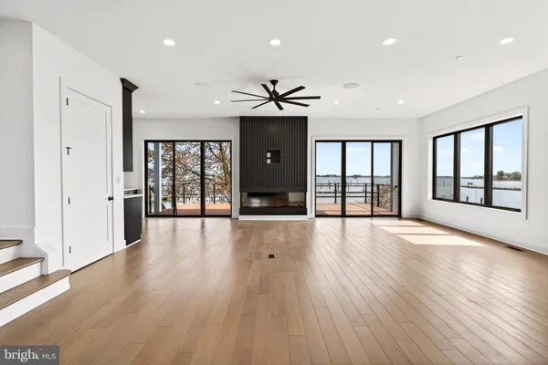 a view of walk in closet