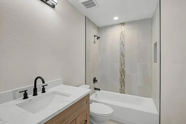 $500,000 | 225 Baytree Drive, Rotonda West, FL 33947