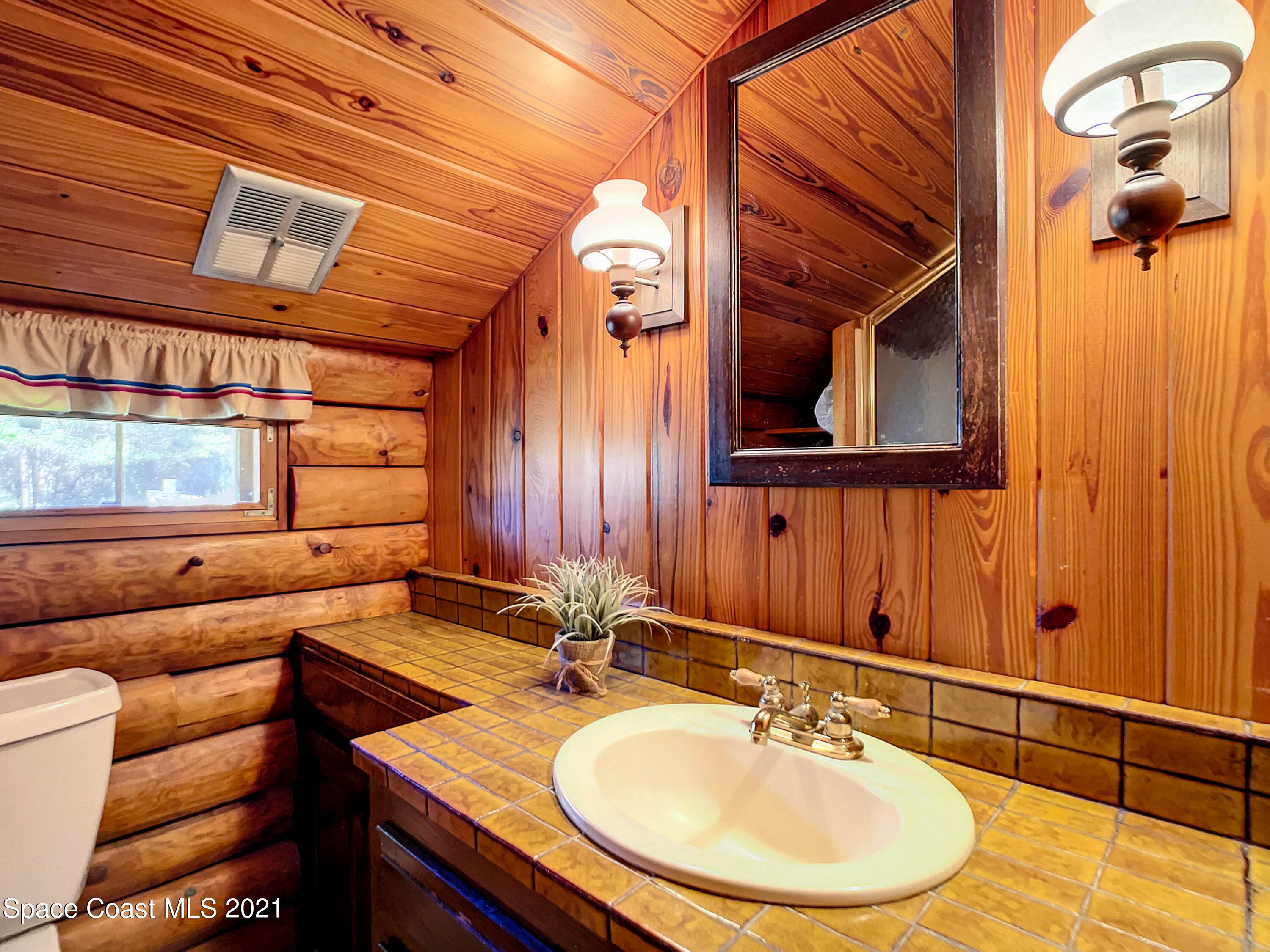 4340 Burkholm Road Mims, FL 32754 - Photo 18 of 39 Bathroom 1