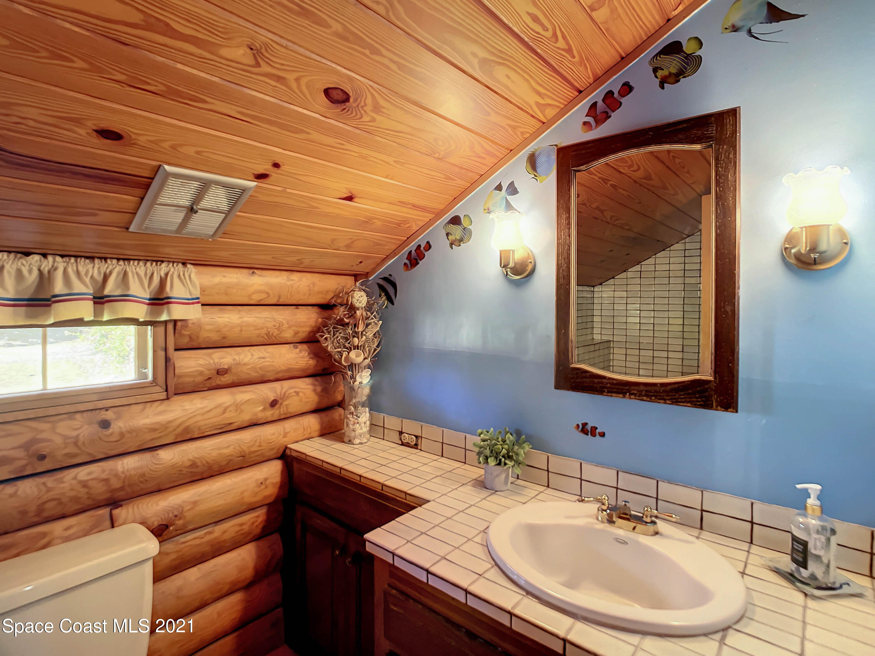 4340 Burkholm Road Mims, FL 32754 - Photo 23 of 39 Bathroom 2