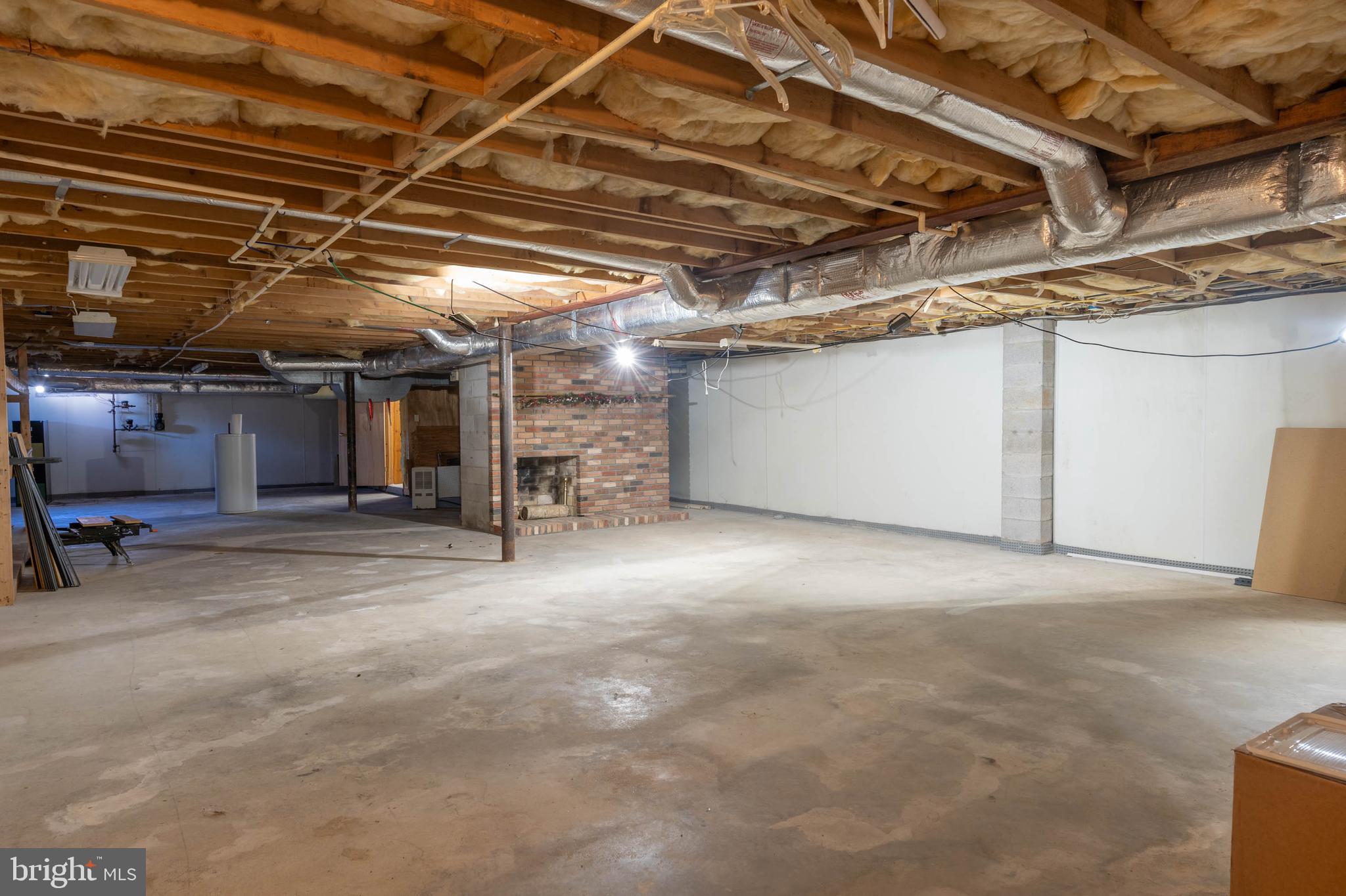 27 Devries Circle Lewes, DE 19958 - Photo 28 of 40 a view of empty room with wooden ceiling