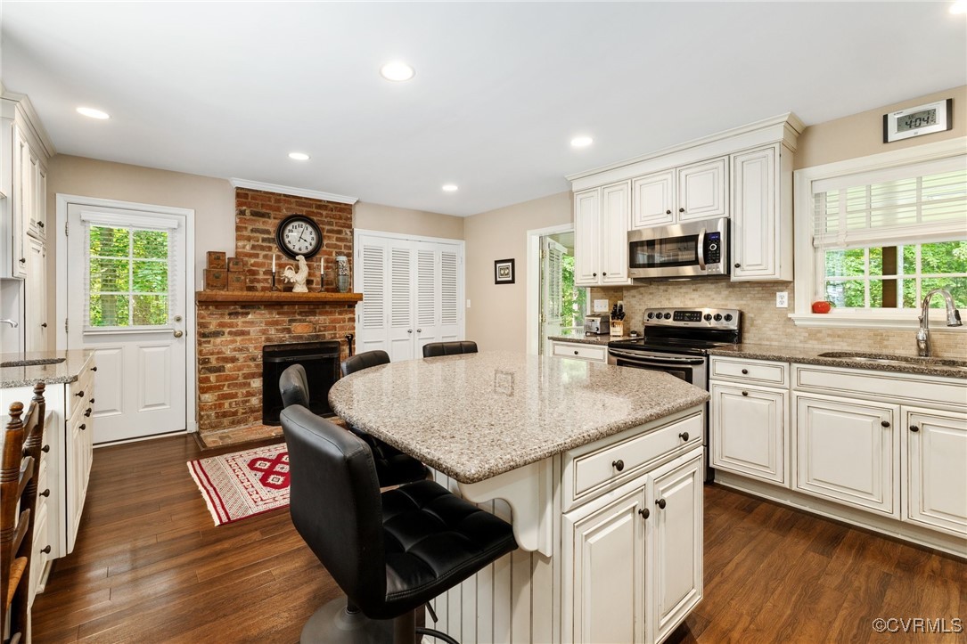 4060 Old Gun Road East Midlothian, VA 23113 - Photo 3 of 48