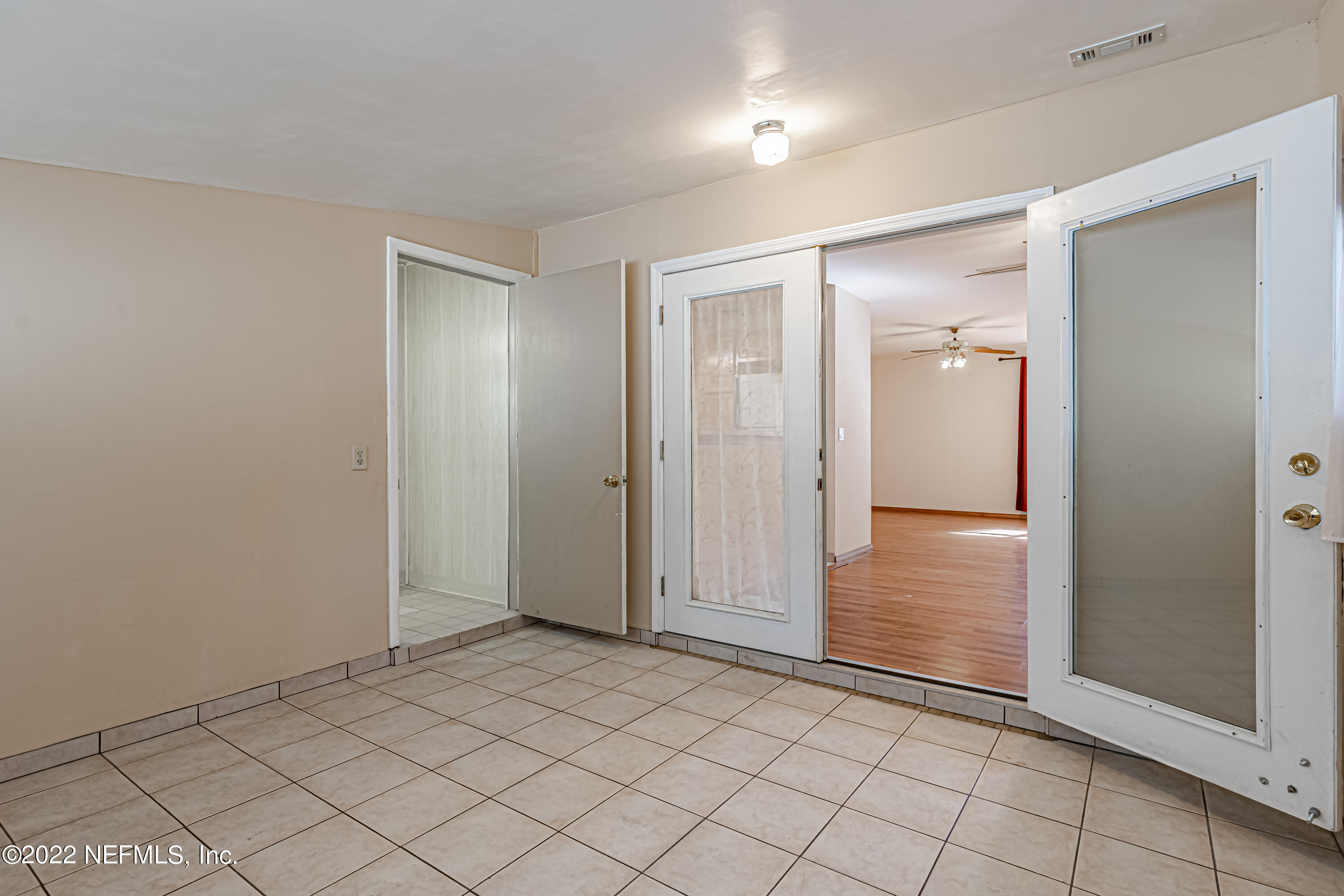7204 Old Kings Road South Jacksonville, FL 32217 - Photo 25 of 32 an empty room with entrance door
