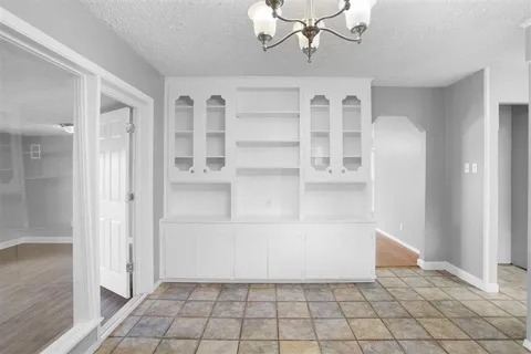 $200,000 | 1015 Paris Street, Lake Charles, LA 70605
